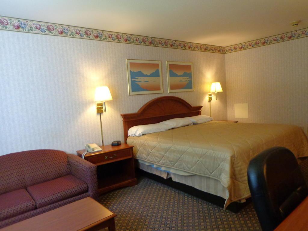 Rodeway - I-84 Inn 2*