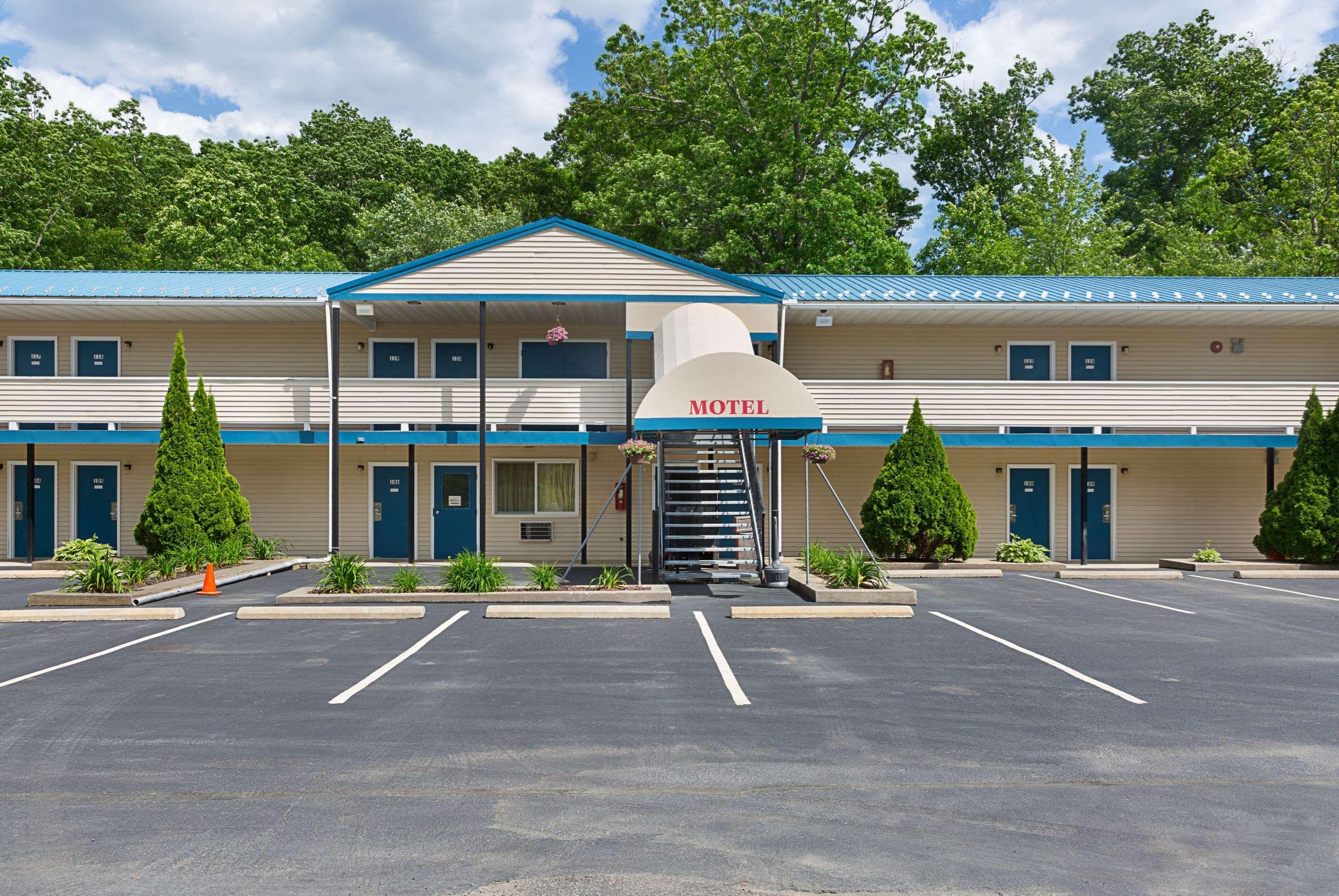 Inn Rodeway - I-84 Milford