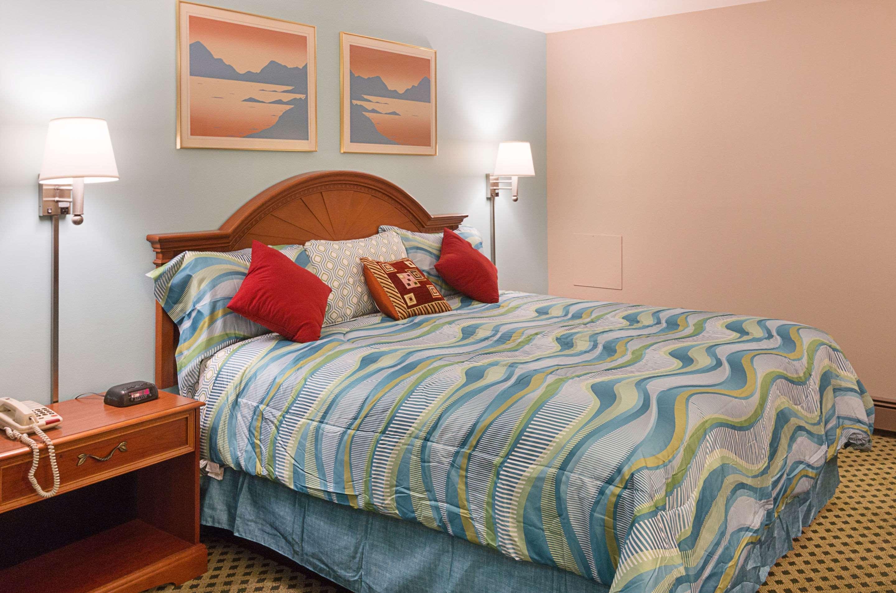 Rodeway - I-84 Inn Milford