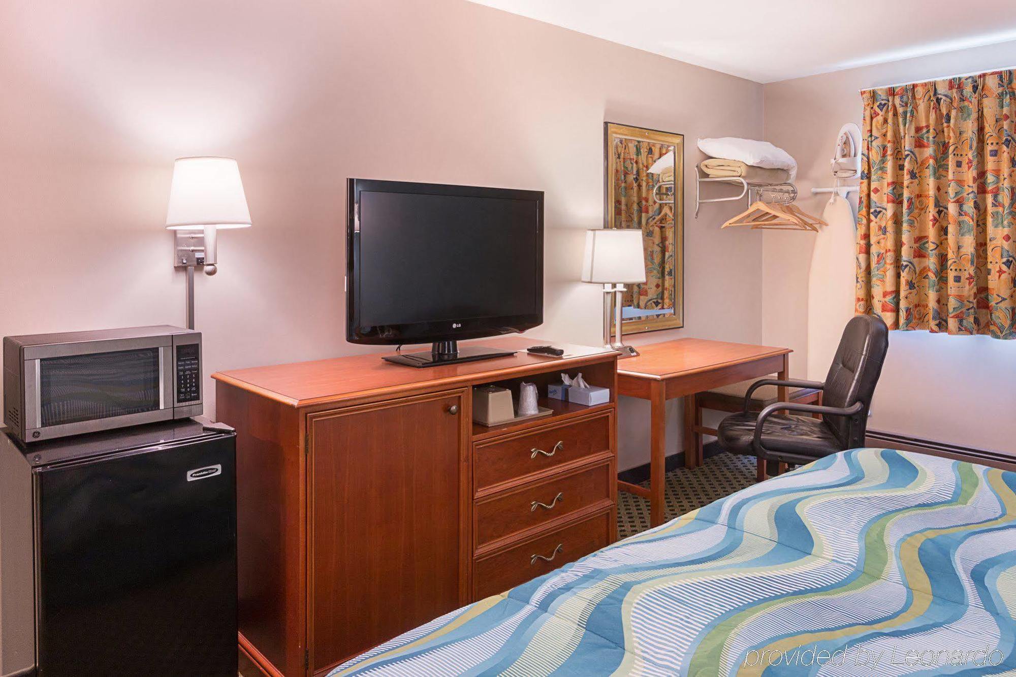Rodeway - I-84 Inn
