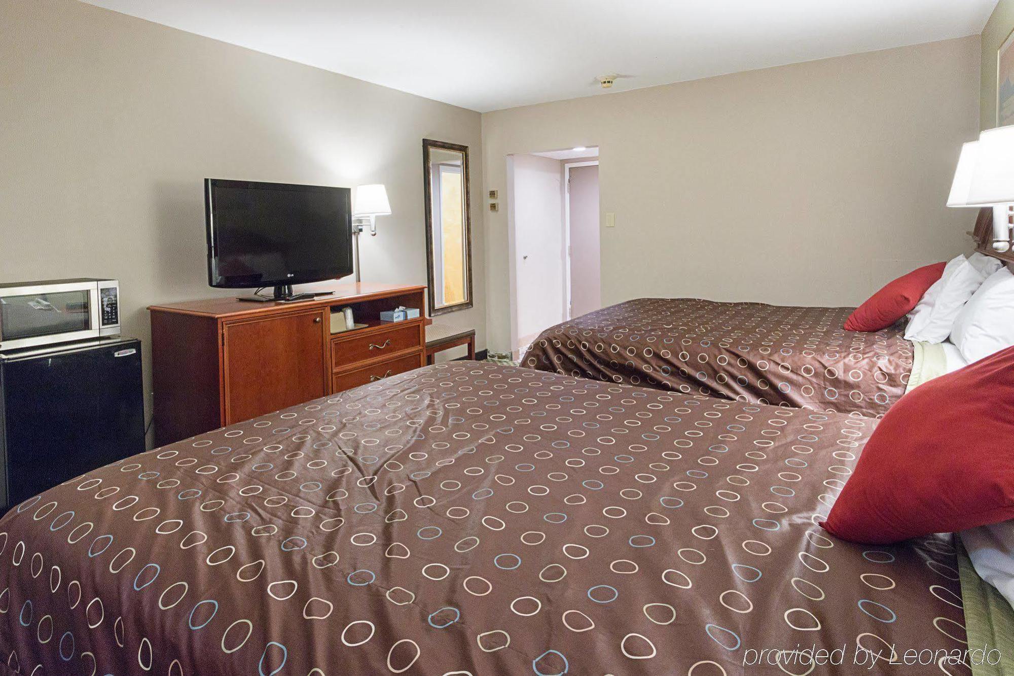 Inn Rodeway - I-84 2*